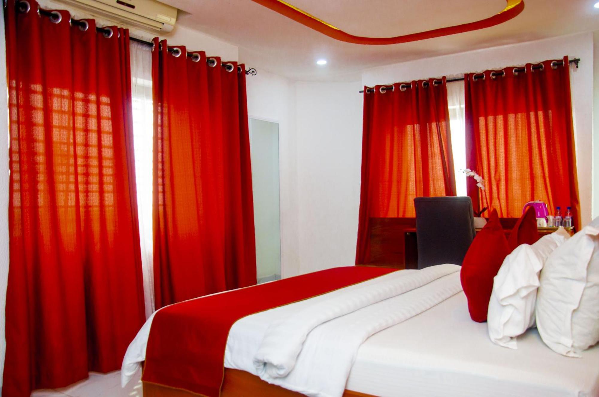 Hotel La Casa Cielo Cotonou Esterno foto